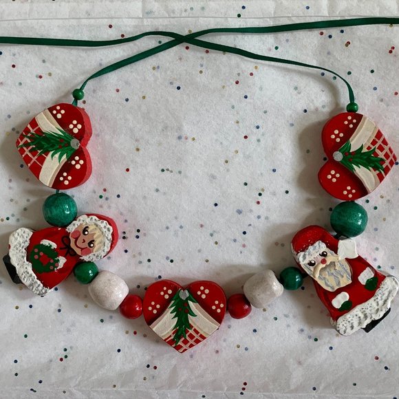 🎉HP🎉 Vintage Hand Painted Santa Claus, Mrs Claus and Hearts Necklace - Picture 5 of 16